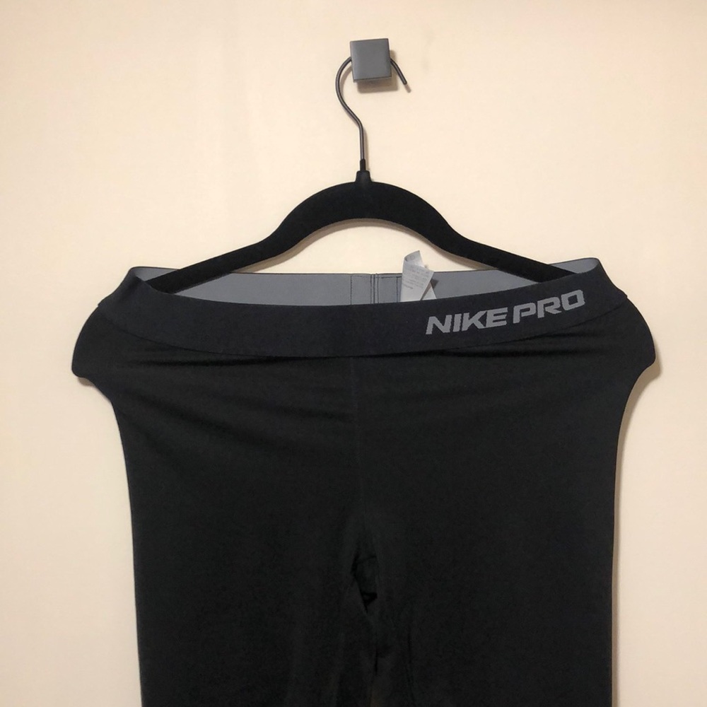 Nike Pro Women’s Capri Tights